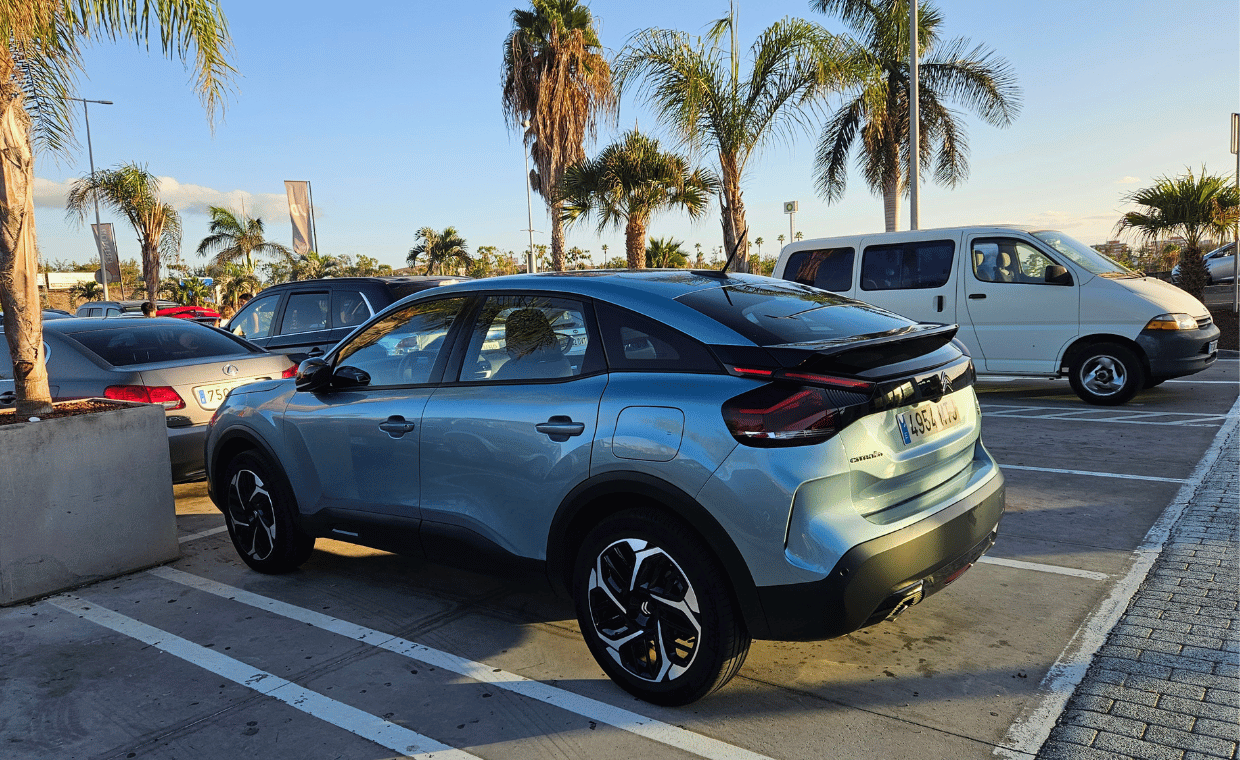 Koszt wynajmu samochodu na Teneryfie – zwiedzanie autem